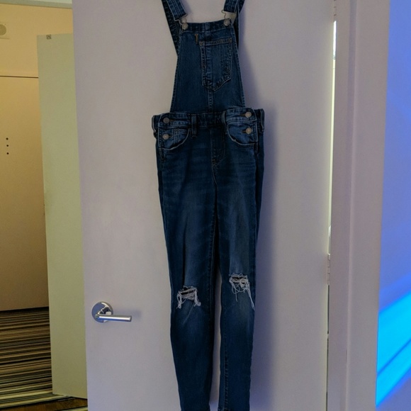 Levi's Overalls - Picture 2 of 4